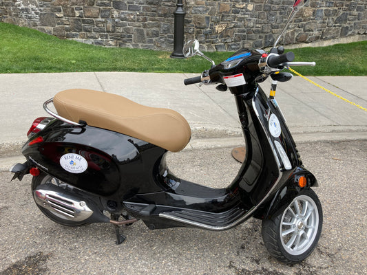 2-HOUR VESPA SCOOTER RENTAL:   click on picture for date & time
